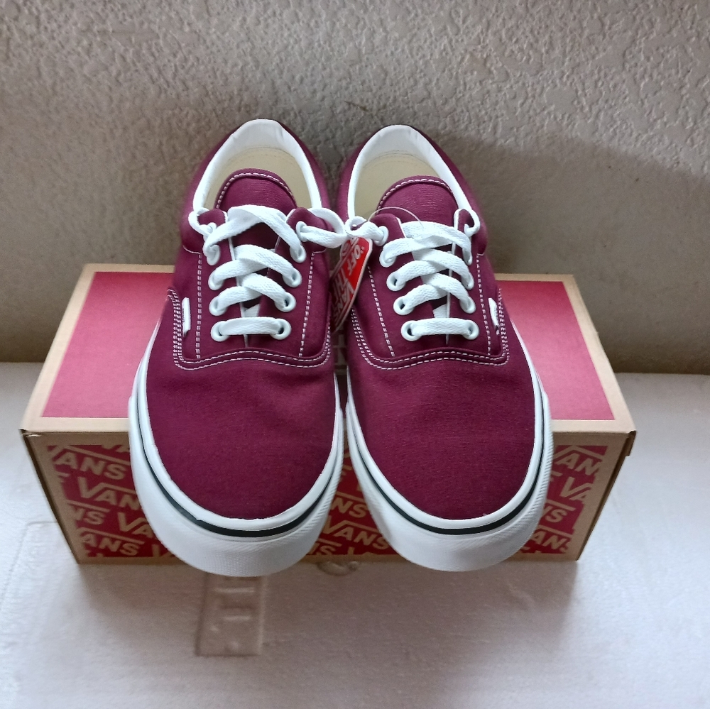 Vans - Picture 2 of 4